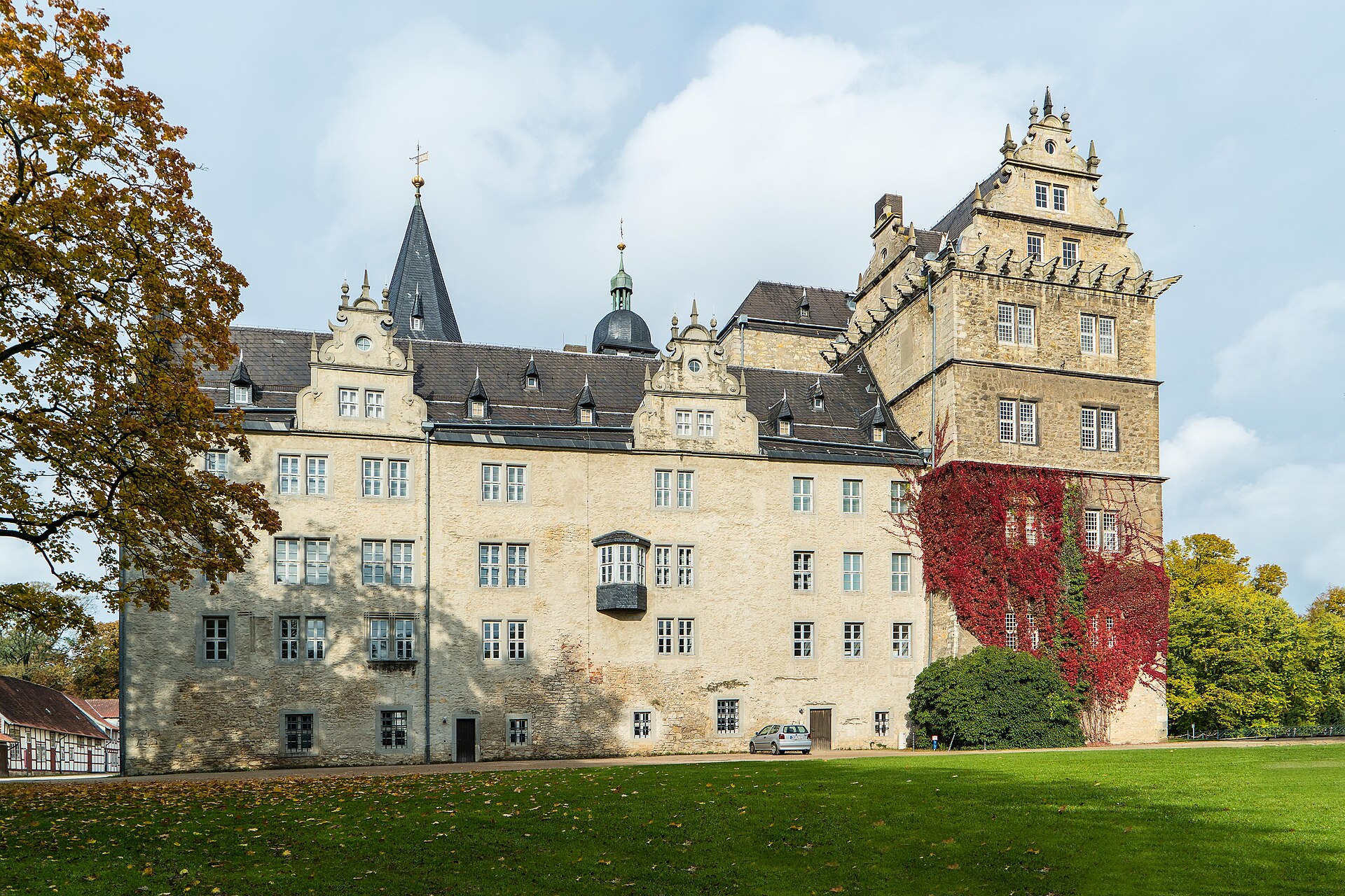 Stadtmotiv in Wolfsburg – Wolfsburg Schloss Suedfluegel